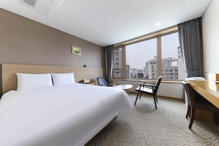 チョンノ ホテル ルミア