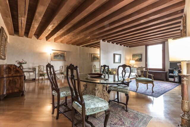 ラ フェニーチェ シアター エクスクルーシブ フラット