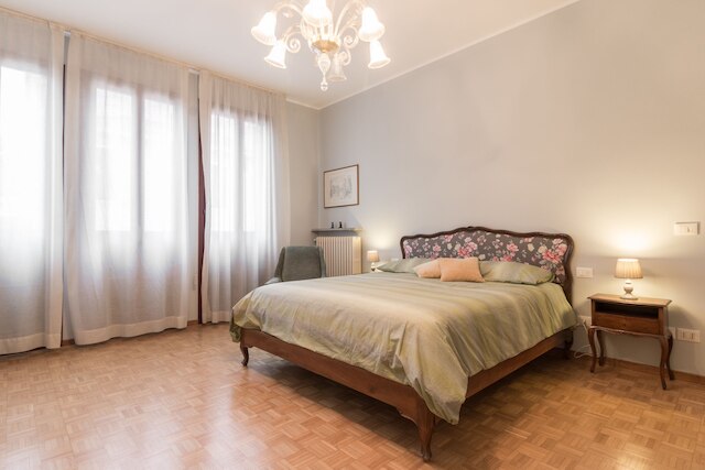 リアルト ブリッジ ベネティアン スタイル