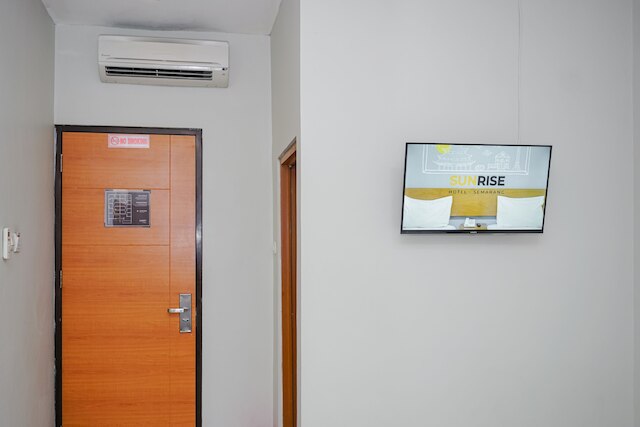 サンライズ ホテル スマラン