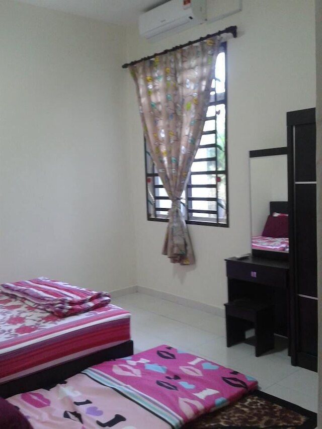 ホームステイ ルームステイ クレバン メラカ