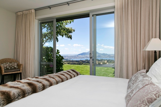 ザ レイクビュー ハウス アパートメント