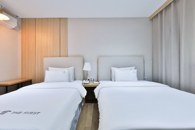 ザ ファースト ホテル