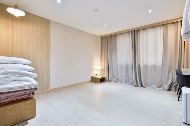 ザ ファースト ホテル