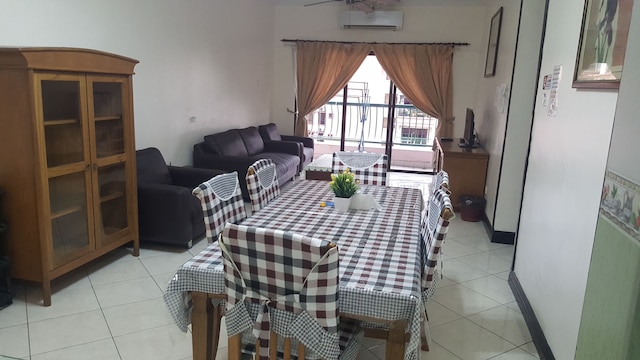 オークリー バケーション ホーム マリーナ コート