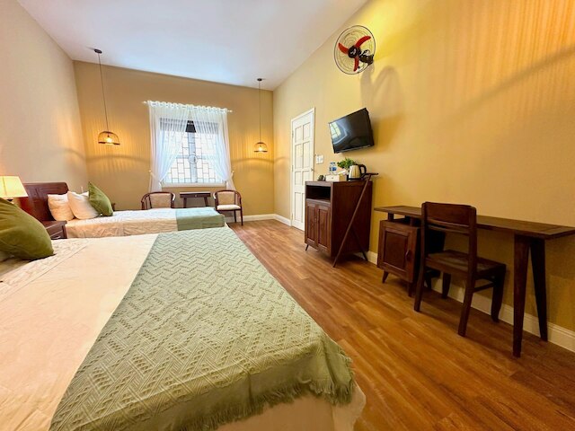 フルハウス ホイアン