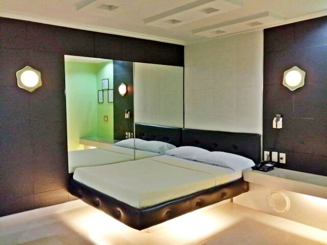 オーキッズ ドライブ イン ホテル アンド レストラン