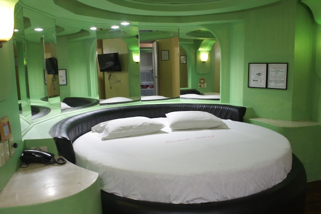 オーキッズ ドライブ イン ホテル アンド レストラン