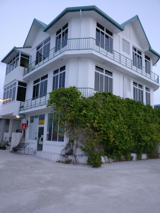 ベイバル ゲストハウス サービス