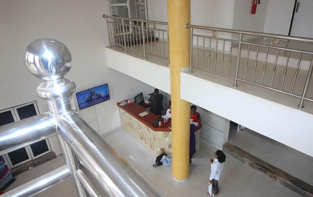 ロージーズ リージェンシー ホテル アンド スイーツ