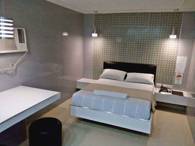 ニュー ウィンストン ホテル