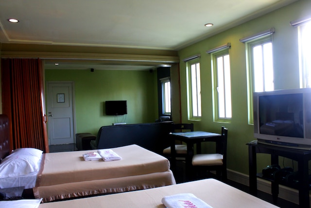 ハルダン ・デ ・ロサール ホテル