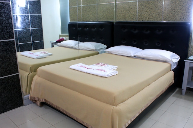 ハルダン ・デ ・ロサール ホテル