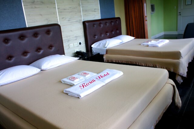 ハルダン ・デ ・ロサール ホテル