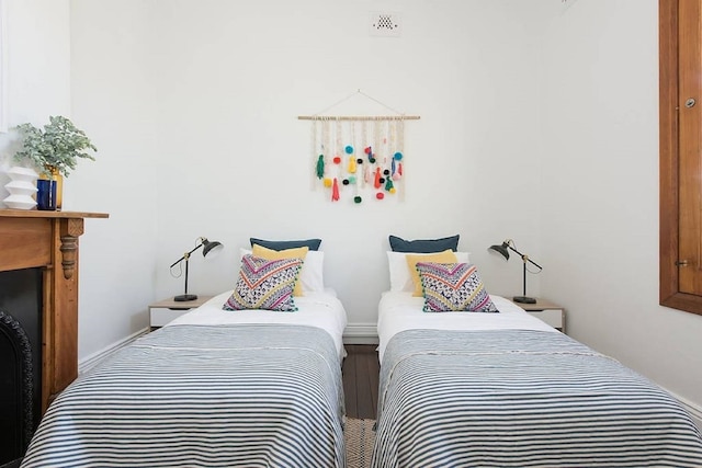 1890 年代に建てられた由緒ある一軒家、裏庭のテラスデッキあり H346