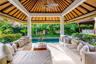 ヴィラ ヴィタリ