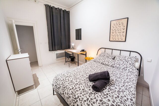 LGC アビタト プライベート ルーム - ガール サン ロック