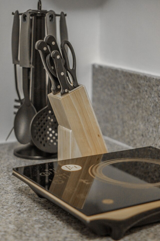 ウェスト インシュラ ユニット バイ AYS