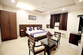 ホテル パラダイス イン