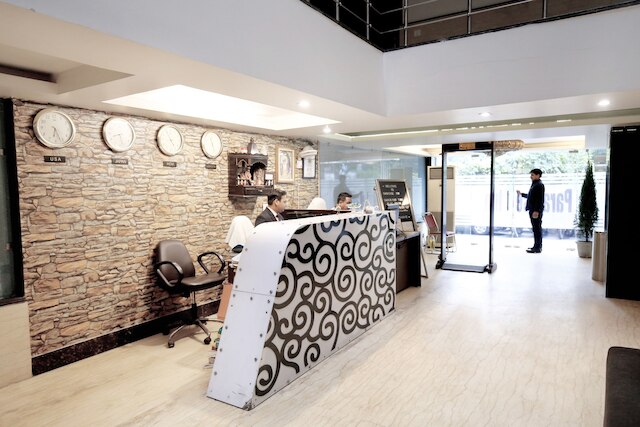 ホテル パラダイス イン