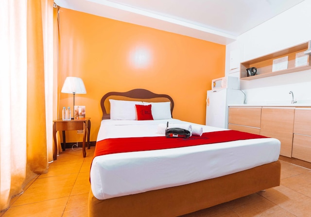 レッドドアーズ ット ベル エア ソーホー スイーツ マカティ シティ