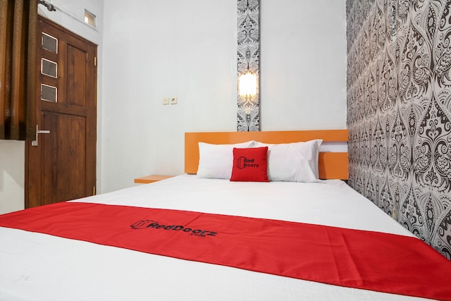 レッドドアーズ プラス ニア ハルトノ モール