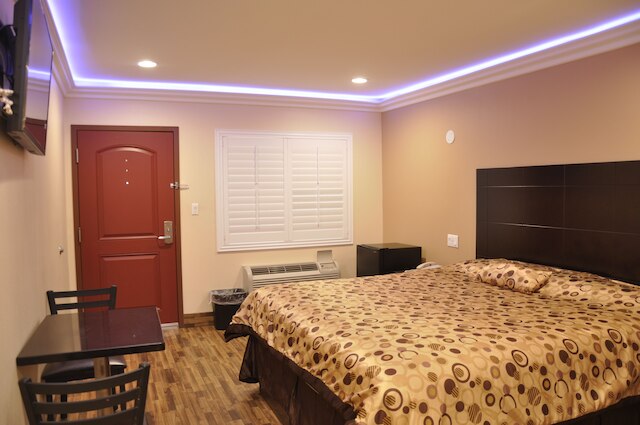 サン ライト モーテル