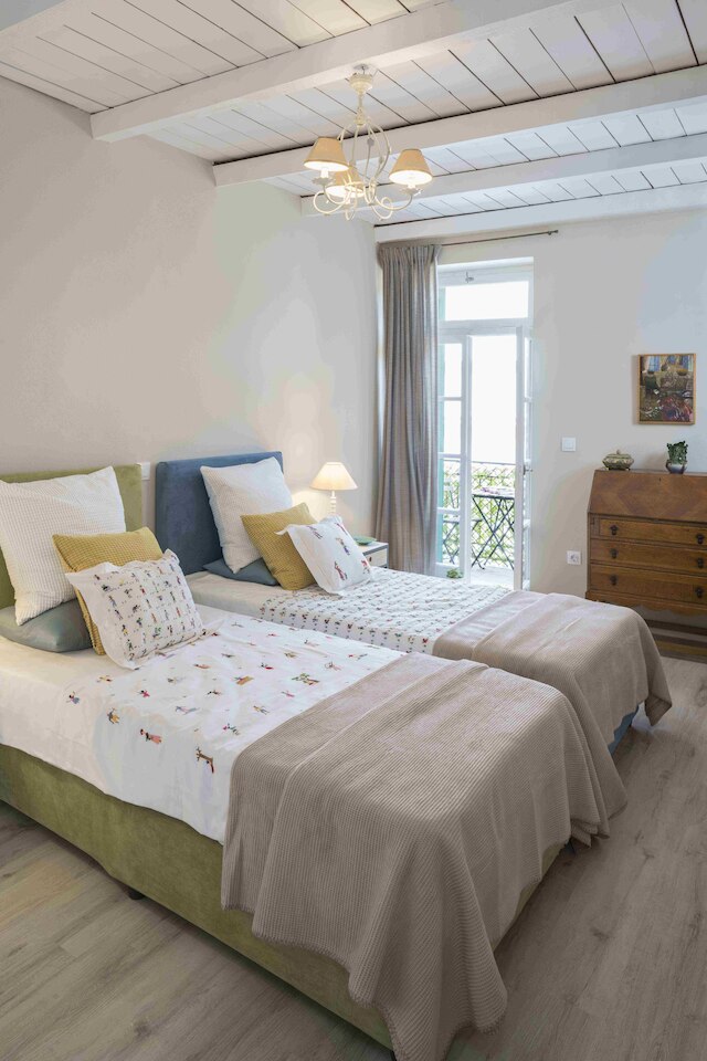 アセニアン ハウス イン プラカ