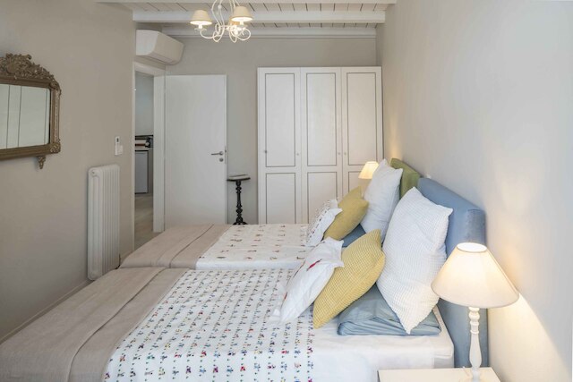 アセニアン ハウス イン プラカ