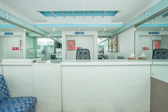 OYO 8501 アブヒマニ コンフォーツ