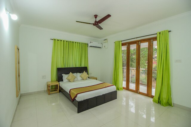 OYO 10297 ホーム サンセット ビュー 2BHK ドナ ポーラ