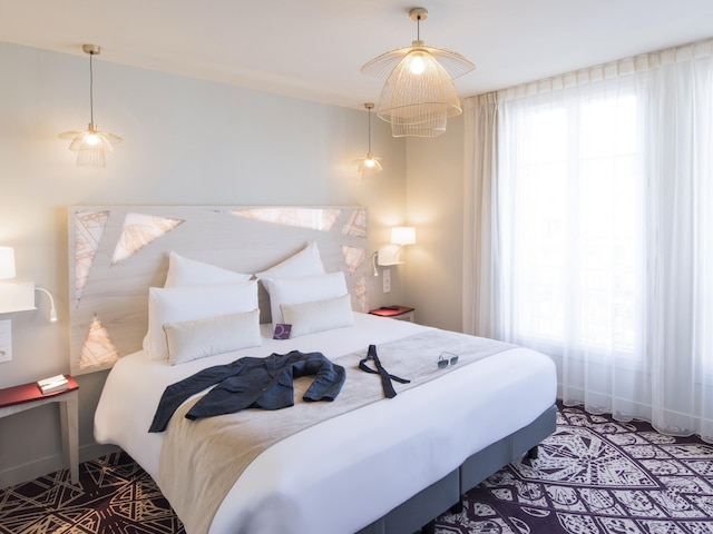 オテル メルキュール パリ ポン ドゥ ルヴァロワ ヌイイ