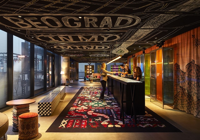 ママ シェルター ベオグラード