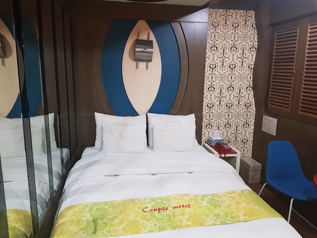 カップル モーテル