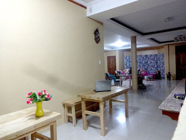 ザ イエロー ハウス