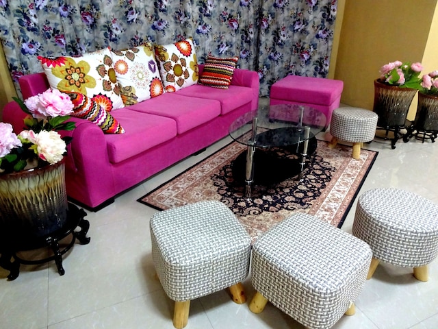 ザ イエロー ハウス