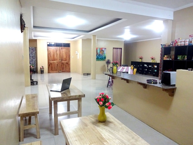 ザ イエロー ハウス