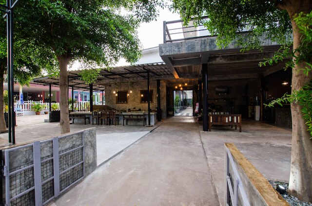 ザ レスト ホテル