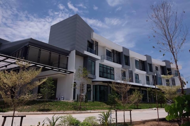 チュアン チョム ザ ハイ リゾート サラブリー