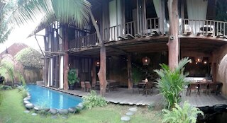 ラスティック ハット イン セミニャック バリ