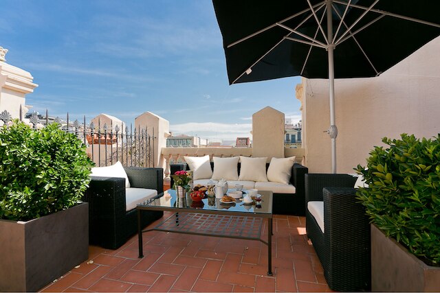 BCN パセオ デ グラシア ロカモラ アパートメンツ