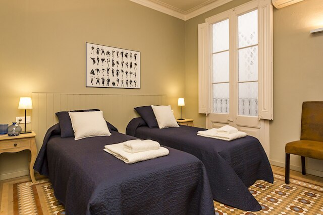 BCN パセオ デ グラシア ロカモラ アパートメンツ