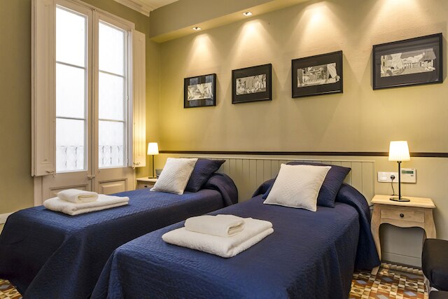 BCN パセオ デ グラシア ロカモラ アパートメンツ