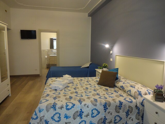 イ ヴィチーニ デッラ カテドラーレ