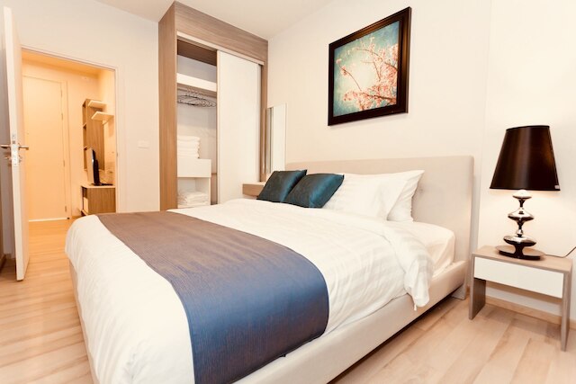 ザ ベース ダウンタウン コンド バイ ジョイ