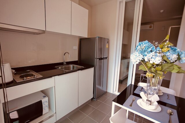 ザ ベース ダウンタウン コンド バイ ジョイ