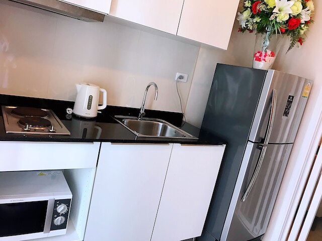 ザ ベース ダウンタウン コンド バイ ジョイ