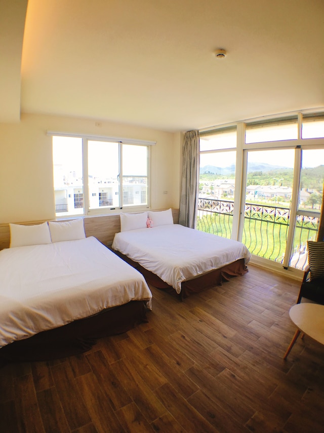 ヘイ レッツ プレイ B&B (墾丁七桃旅宿)