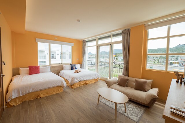 ヘイ レッツ プレイ B&B (墾丁七桃旅宿)