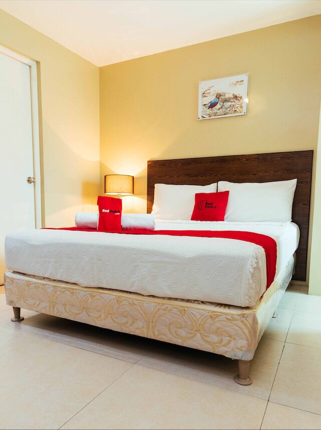 レッドドアーズ ニア オスメナ ハイウェイ 1